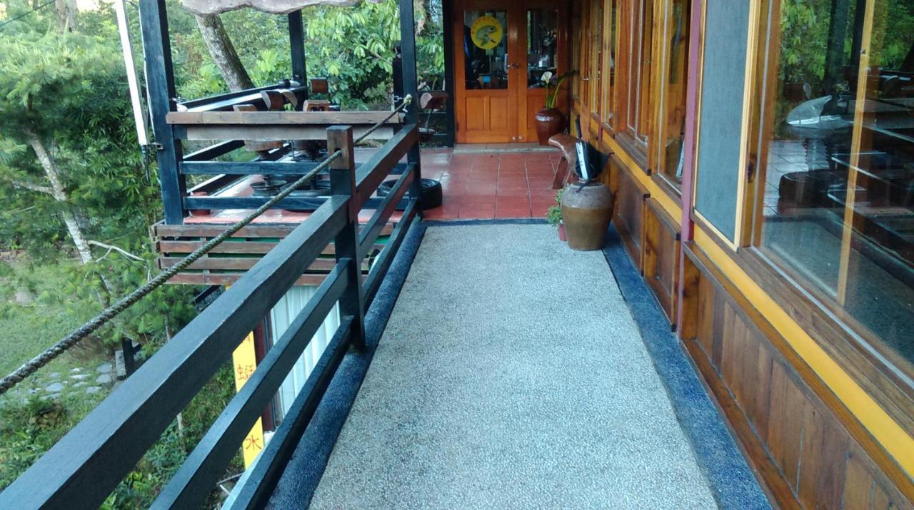 Hong Wa Cuo南投埔里紅瓦厝山居民宿 Exterior foto